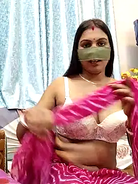 Queen Dolly online show from December 2024 05:54:01 PM