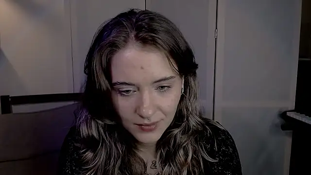 risha laas online show from December 2024 07:34:01 PM