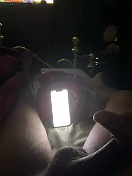 Snapshot of sukisnpaii chatting on March 2026 12:11:01 PM sukisnpaii online show from March 2026 12:11:01 PM