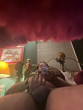 Snapshot of sukisnpaii chatting on April 2026 02:09:02 AM sukisnpaii online show from April 2026 02:09:02 AM