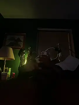 Snapshot of sukisnpaii chatting on April 2026 11:04:02 AM sukisnpaii online show from April 2026 11:04:02 AM