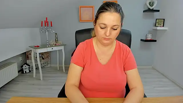 LollaGirl online show from March 2025 04:13:01 AM