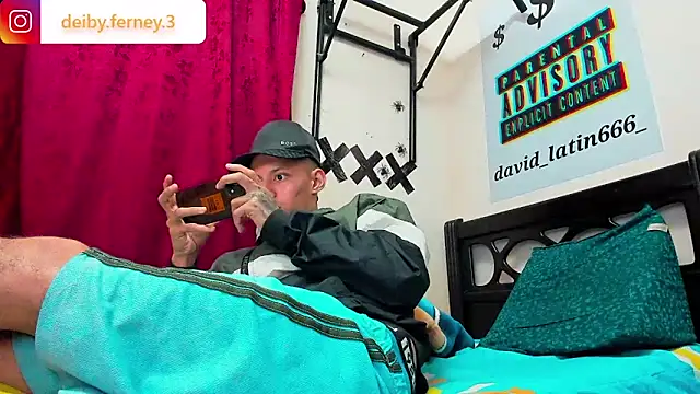 Snapshot of davidlatin66 chatting on March 2025 01:27:01 AM davidlatin66 online show from March 2025 01:27:01 AM