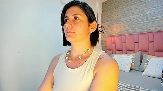 SarahDeyvis online show from February 2025 07:33:02 PM