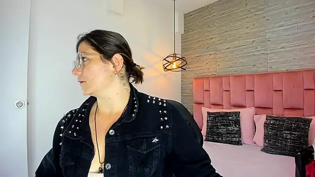 SarahDeyvis online show from September 2025 02:27:01 PM