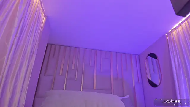 EveBensonX online show from February 2025 06:04:02 PM