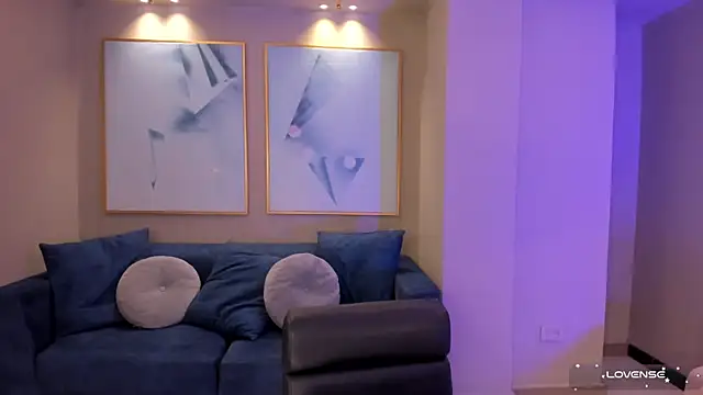 EveBensonX online show from March 2025 03:49:01 PM