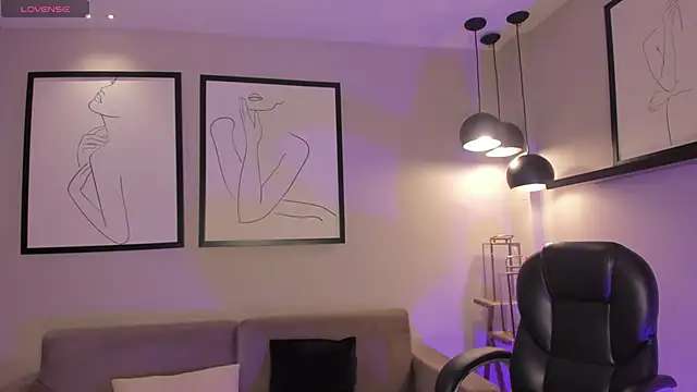 EveBensonX online show from February 2026 12:39:02 PM