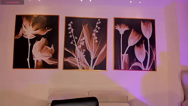 EveBensonX online show from March 2026 07:18:02 PM