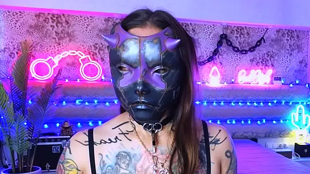 Cool Freak  online show from October 2025 10:13:01 AM