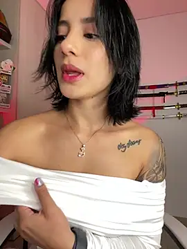 Ale Lewis online show from January 2025 11:43:02 PM