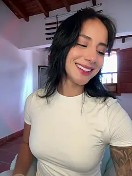 Ale Lewis online show from April 2026 09:01:01 PM