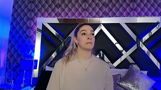 victoriaa lee  online show from November 2025 08:35:02 PM