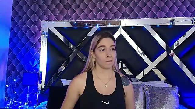 victoriaa lee  online show from January 2026 08:12:01 PM