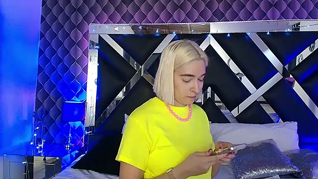 victoriaa lee  online show from July 2026 06:56:02 PM