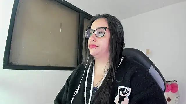 smile sweetpao online show from February 2025 03:14:02 AM