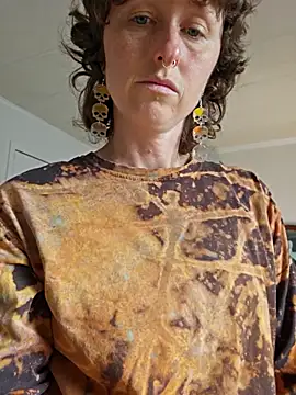 mossy kiss online show from November 2025 04:29:01 PM