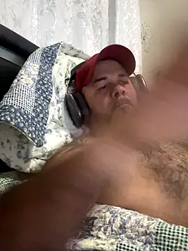 Cristian-Brayan online show from November 2025 01:56:02 PM