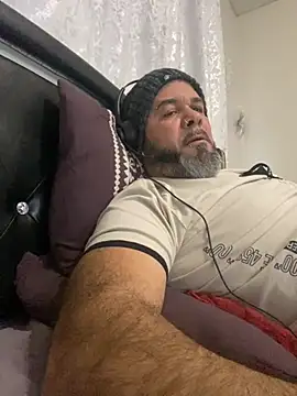 Cristian-Brayan online show from December 2025 01:38:02 PM