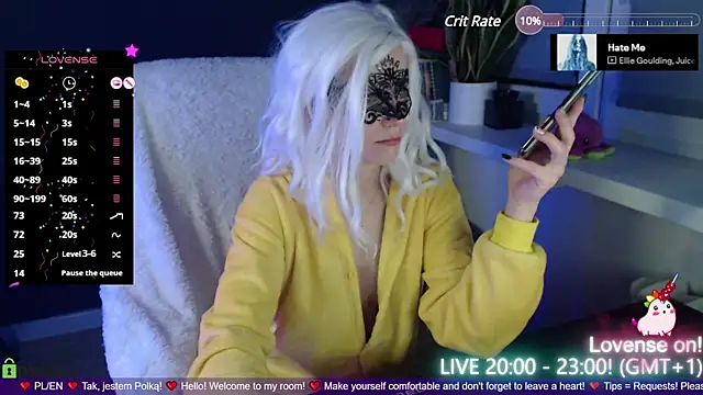 strawberry muffin online show from December 2024 07:17:02 PM