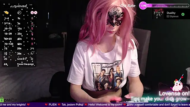 strawberry muffin online show from February 2025 06:38:01 PM