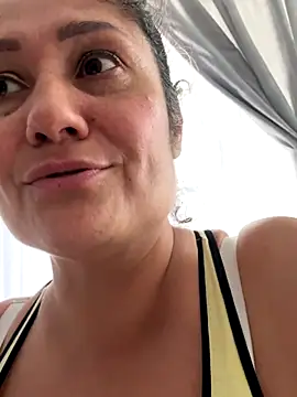 gabiTetas online show from October 2025 05:00:01 PM