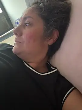 gabiTetas online show from April 2026 07:08:01 PM