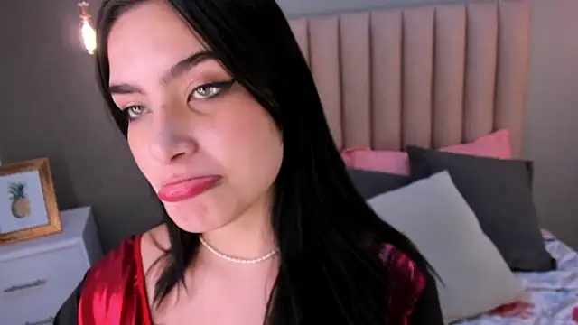 Alexa Thaylor  online show from February 2025 05:47:02 PM