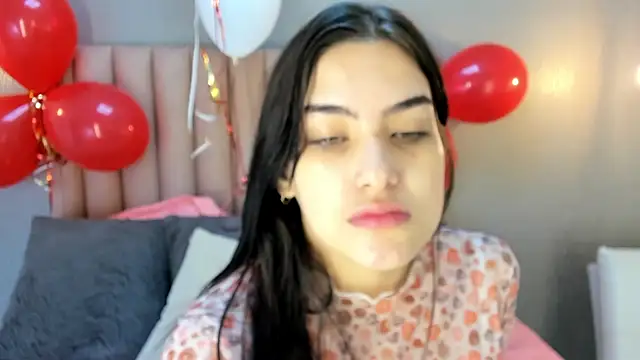 Alexa Thaylor  online show from February 2025 02:36:01 PM