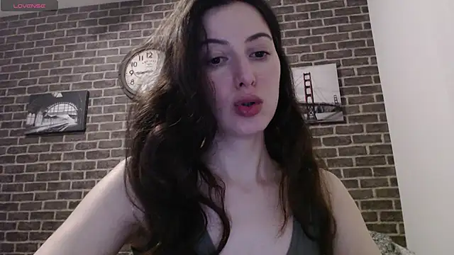  Hot Lady  online show from March 2025 07:04:01 PM