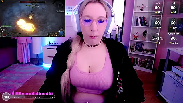 Snapshot of JustKerry chatting on December 2024 08:53:02 AM JustKerry online show from December 2024 08:53:02 AM