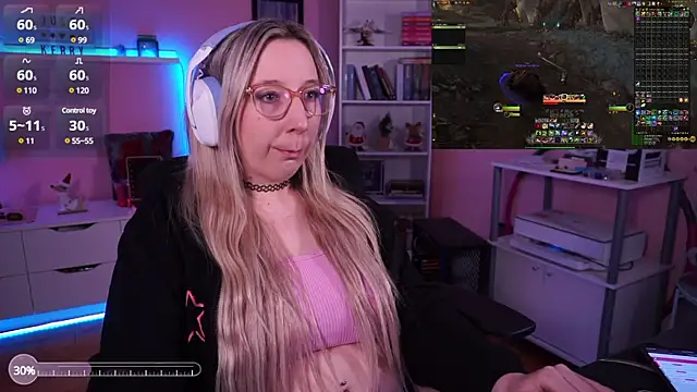 Snapshot of JustKerry chatting on December 2024 11:29:01 AM JustKerry online show from December 2024 11:29:01 AM