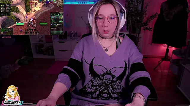 Snapshot of JustKerry chatting on January 2025 09:56:01 AM JustKerry online show from January 2025 09:56:01 AM