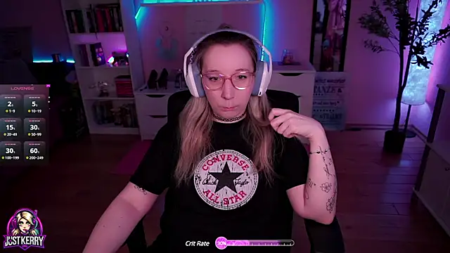 Snapshot of JustKerry chatting on March 2025 12:25:01 PM JustKerry online show from March 2025 12:25:01 PM