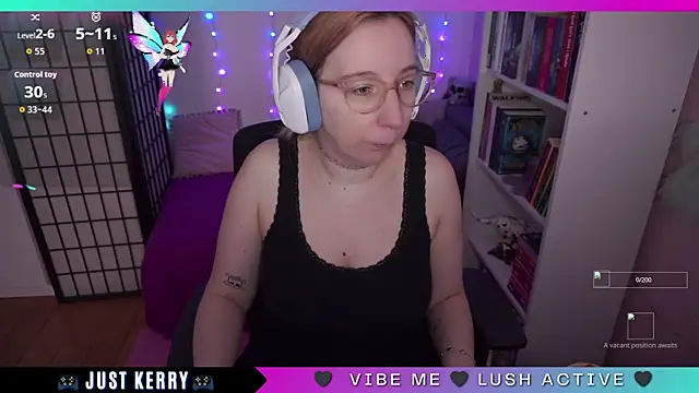 Snapshot of JustKerry chatting on September 2025 07:54:01 AM JustKerry online show from September 2025 07:54:01 AM