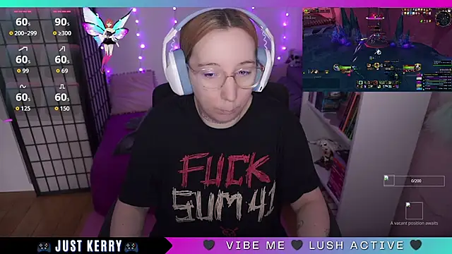 Snapshot of JustKerry chatting on September 2025 08:40:01 AM JustKerry online show from September 2025 08:40:01 AM