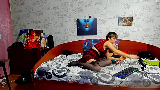 KagamiTayga online show from November 2025 02:32:01 AM