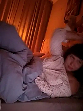 Snapshot of ROXOLANAA_SEXY chatting on March 2025 11:32:01 PM ROXOLANAA SEXY online show from March 2025 11:32:01 PM