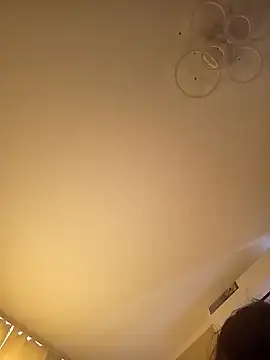 Snapshot of ROXOLANAA_SEXY chatting on March 2025 05:21:02 AM ROXOLANAA SEXY online show from March 2025 05:21:02 AM