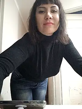 Snapshot of ROXOLANAA_SEXY chatting on March 2025 05:02:02 PM ROXOLANAA SEXY online show from March 2025 05:02:02 PM