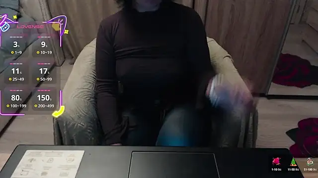 Snapshot of ROXOLANAA_SEXY chatting on September 2025 07:58:01 PM ROXOLANAA SEXY online show from September 2025 07:58:01 PM