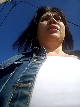 Snapshot of ROXOLANAA_SEXY chatting on September 2025 09:41:02 AM ROXOLANAA SEXY online show from September 2025 09:41:02 AM