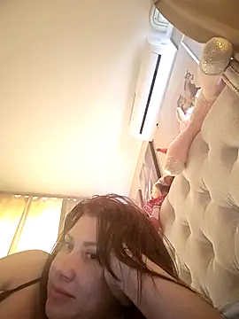 Snapshot of ROXOLANAA_SEXY chatting on September 2025 05:52:02 AM ROXOLANAA SEXY online show from September 2025 05:52:02 AM