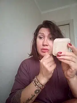 Snapshot of ROXOLANAA_SEXY chatting on November 2025 12:59:02 PM ROXOLANAA SEXY online show from November 2025 12:59:02 PM