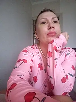 Snapshot of ROXOLANAA_SEXY chatting on November 2025 12:31:02 PM ROXOLANAA SEXY online show from November 2025 12:31:02 PM