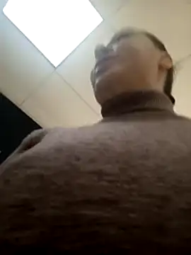 Snapshot of ROXOLANAA_SEXY chatting on November 2025 12:59:01 PM ROXOLANAA SEXY online show from November 2025 12:59:01 PM