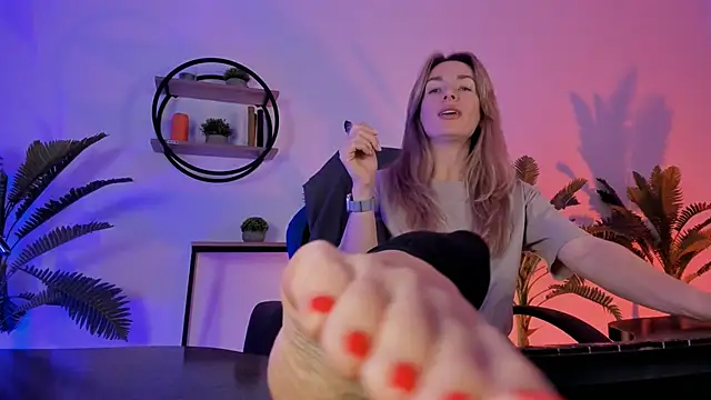 RebeccaMartinez online show from January 2025 12:06:02 PM