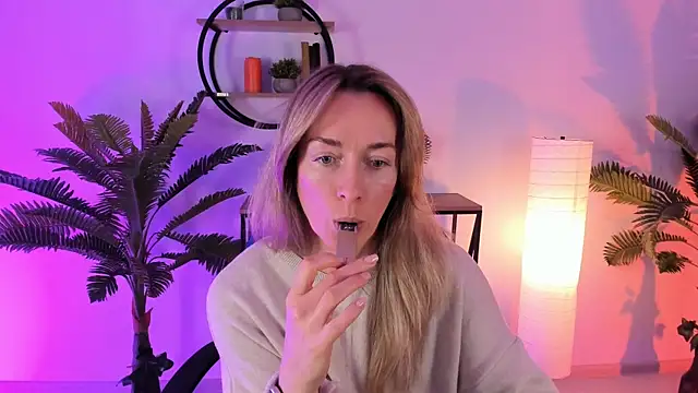 RebeccaMartinez online show from February 2025 08:22:02 AM