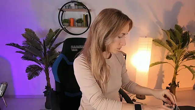 RebeccaMartinez online show from February 2025 05:15:02 AM