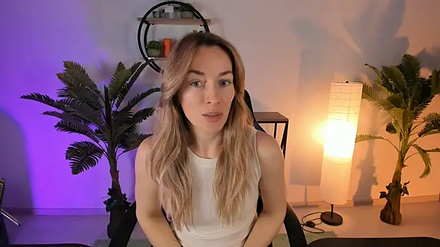 RebeccaMartinez online show from February 2025 05:14:02 AM